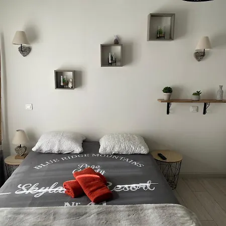 Le Regrimet Avec Parking Gratuit Et Prive Bed & Breakfast 3*